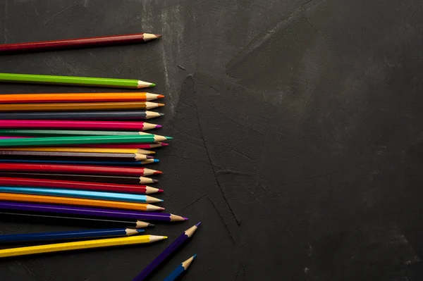 Närbild av klarslipade blyertspennor — Stockfoto