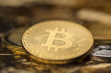 Dijital kripto para birimi. Altın bitcoinarka.