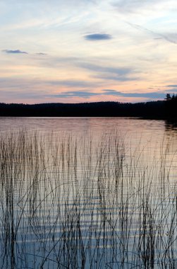 Obatanga Park 'ta Burnfield Gölü' nde gün batımı