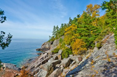 Sonbahar zamanı Superior Gölü, Ontario, Kanada
