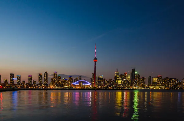Skyline Din Toronto Deasupra Lacului Ontario După Apusul Soarelui — Fotografie, imagine de stoc