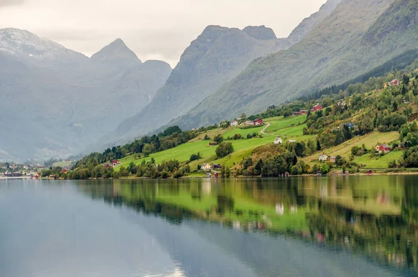 Riflessione Norvegia Fiordo Autunno — Foto Stock