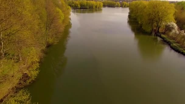 Luftaufnahme Fliegen Über Den Schönen Fluss Luftaufnahme — Stockvideo