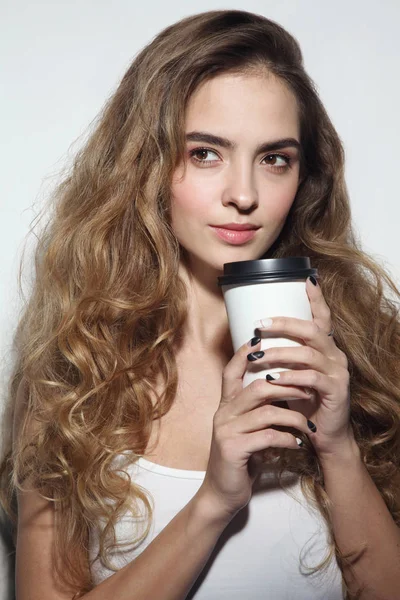 Young Beautiful Girl Long Curly Hair Cup Coffee Her Hands — Stock Photo, Image