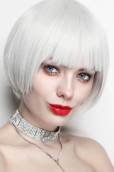 Glamorous Portrait Young Woman Platinum Blonde Hair Red Lips White — Stock Photo, Image