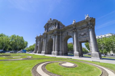 Puerta de Alcala, Madrid, İspanya, Madrid eski kapılardan biri. Fransa, Aragon ve Catalunia gelen insanların giriş oldu. Şehrin bir dönüm noktası olduğunu.