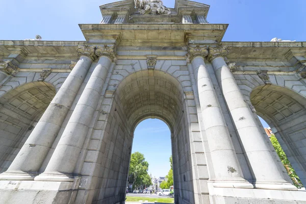 Slavná Památka Známý Jako Alcala Brána Nachází Madridu Španělsko — Stock fotografie
