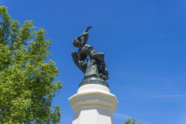 Fountain Fallen Angel Fuente Del Angel Caido Ricardo Bellver 1877 — Stock Photo, Image