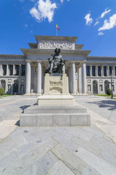 Madrid Espanha Maio 2018 Entrada Museu Prado Com Uma Estátua — Fotografia de Stock