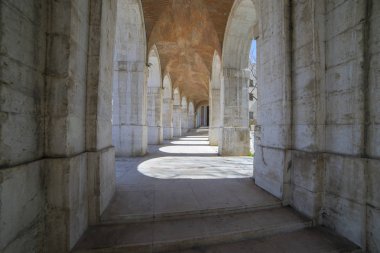Geçiş eski kemerler, mimari. Görme palace, Aranjuez (bir müze günümüzde), 18. yüzyıl, royal residence İspanya Anıtı.