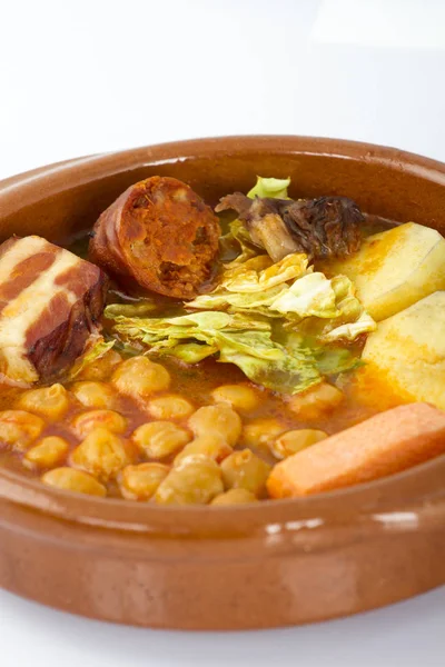 Cocido Madrid Prato Tradicional Espanhol Com Grão Bico Carne Sasuages — Fotografia de Stock