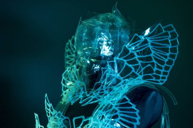 Hazine, kristal kafatası kostüm, termoplastik ve sanatsal modelleme malzemeden Gotik ve karanlık tasarım