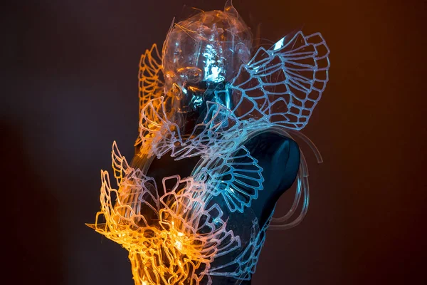 Kristal Kafatası kostüm, termoplastik ve sanatsal modelleme malzemeden Gotik ve karanlık tasarım