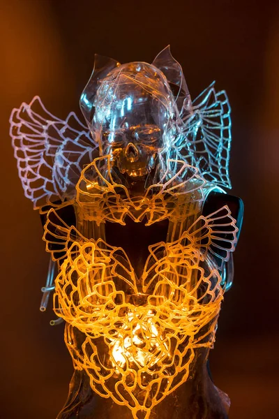 Kristal Kafatası Kostüm Termoplastik Sanatsal Modelleme Malzemeden Gotik Karanlık Tasarım — Stok fotoğraf