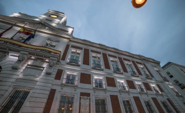 Puerta del Sol, Madrid günbatımı, turist sermaye zevk günbatımı