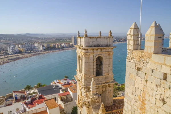 Kule Peniscola Kasabasının Manzarası Valencia Spanya Turizm Derin Mavi Denizi — Stok fotoğraf