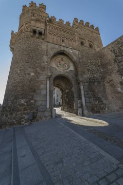 Toledo, puerta del sol (güneş kapı) İspanya'nın kapısı.