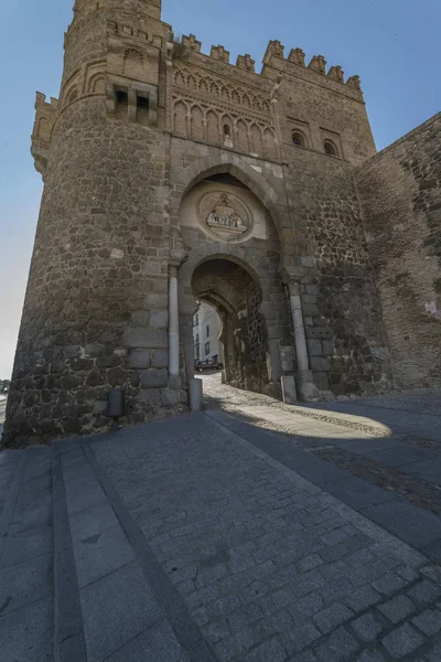 Turism Toledo Utfärda Utegångsförbud För Puerta Del Sol Solen Dörren — Stockfoto