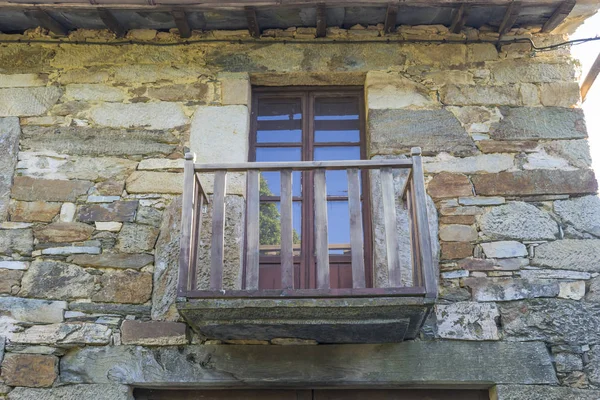 Okna Drewno Kamień Znajduje Się Prowincji Zamora Hiszpania — Zdjęcie stockowe