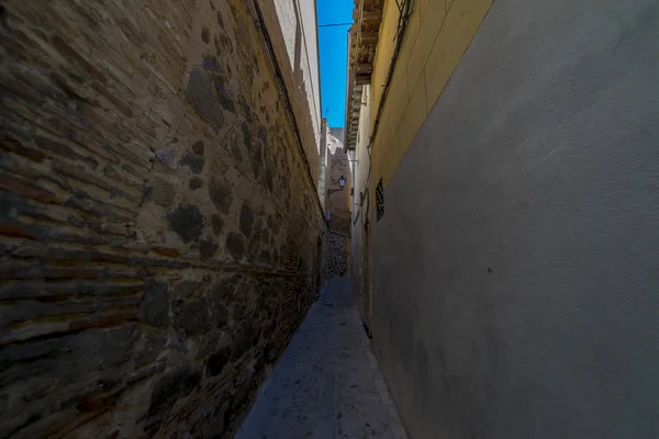 Toledo Ortaçağ Şehir Sokakları Parke Taşı Çamur Ile Spanyol Şehir — Stok fotoğraf