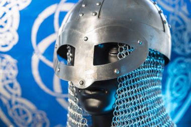Berserker, çizimler ve Viking sembolizm, Kuzey Avrupa, çatışma, mücadele ve savaş geleneksel sanat ile silah kat üzerine posta ile Viking savaşçı kask