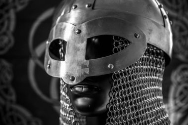 Berserker, çizimler ve Viking sembolizm, Kuzey Avrupa, çatışma, mücadele ve savaş geleneksel sanat ile silah kat üzerine posta ile Viking savaşçı kask