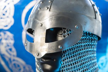 Berserker, çizimler ve Viking sembolizm, Kuzey Avrupa, çatışma, mücadele ve savaş geleneksel sanat ile silah kat üzerine posta ile Viking savaşçı kask