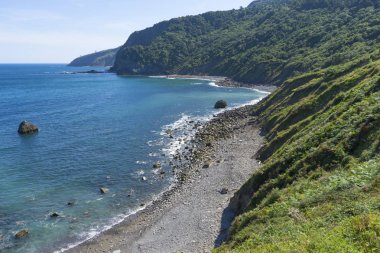 kayalar, San Juan Gaztelugatxe Island view, Bask Ülkesi, Şapel Kuzey İspanya ile tarihsel adanın uçurumun