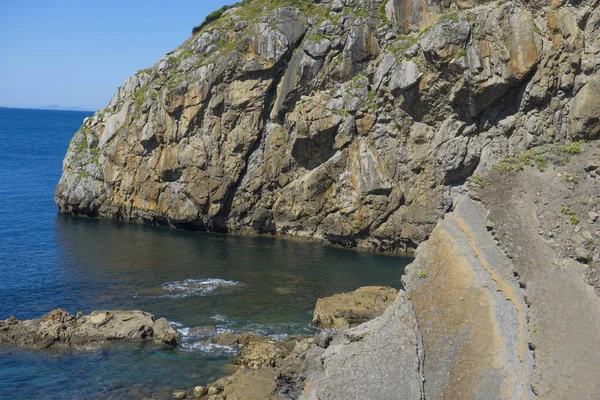 Скала Скалами Сан Хуан Gaztelugatxe Вид Остров Баскская Страна Исторический — стоковое фото