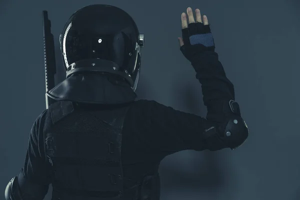 Riot Police Signaling Colleagues Hands Armed Man Helmet Bulletproof Vest — Stock Photo, Image