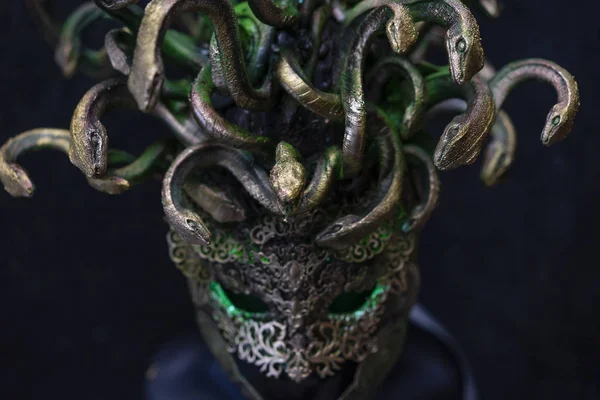 Cabeza Medusa Criatura Mitología Griega Piezas Hechas Mano Con Orfebres —  Fotos de Stock