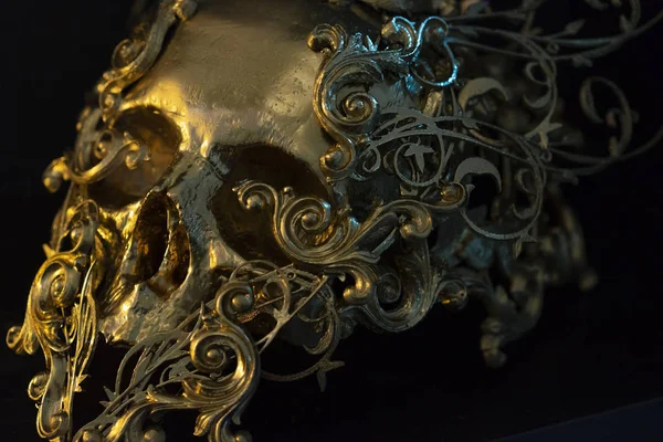 Gold Goldener Totenkopf Aus Drucker Gothisches Dekorationsstück Für Halloween Oder — Stockfoto