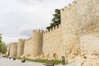 Castilla y Len Avila şehrinin duvarları, İspanya. Müstahkem ortaçağ şehri   