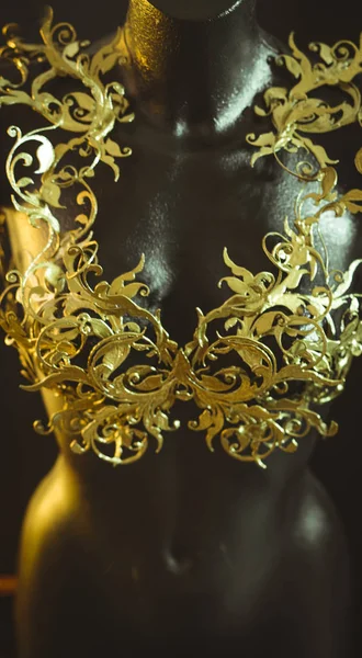 Haute Couture Manichino Con Corsetto Realizzato Con Dettagli Oro Fiorisce — Foto Stock