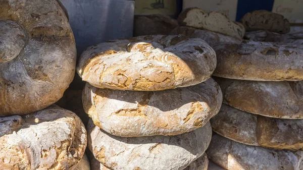 Artisan Bread Table Loaves Bread Made Hand Medieval Fair Spain — Stock Photo, Image