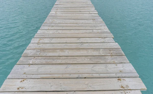 Houten Pier Rustig Turquoise Water Middellandse Zee Vakantie Taferelen Met — Stockfoto