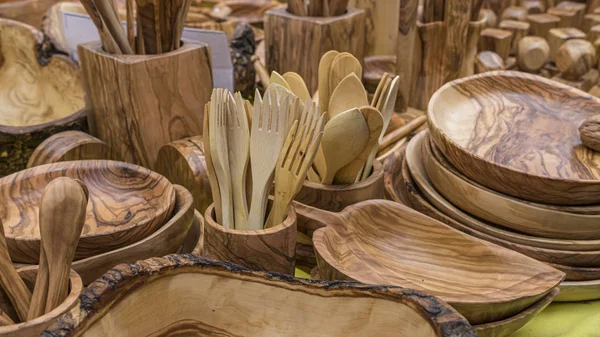 Utensílios Cozinha Madeira Para Cozinheiros Colheres Paletes Garfos Talheres Feitos — Fotografia de Stock