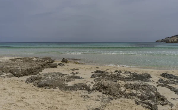 Maiorca Águas Turquesa Calmas Mar Mediterrâneo Cenas Férias Com Uma — Fotografia de Stock