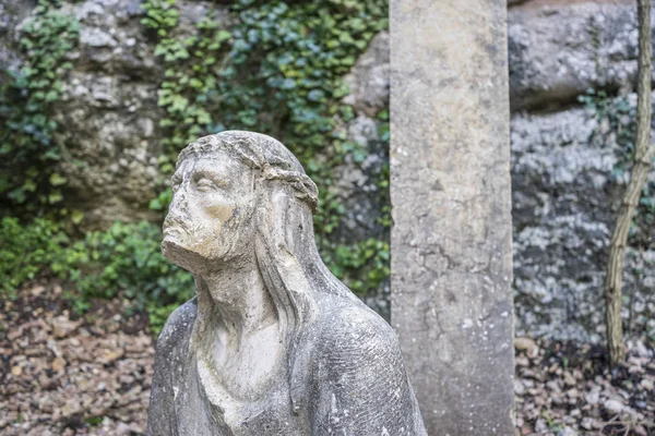 Rzeźba Jezusa Krzyż Wykonany Kamieniu Klasztorze Montserrat Barcelonie Hiszpania — Zdjęcie stockowe
