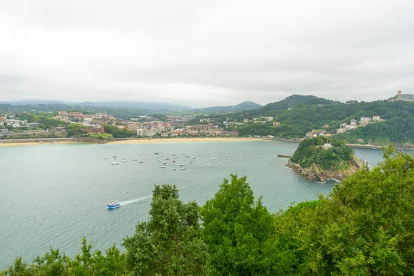 Vista Para Cidade San Sebastian Com Praia Concha Monte Urgull — Fotografia de Stock