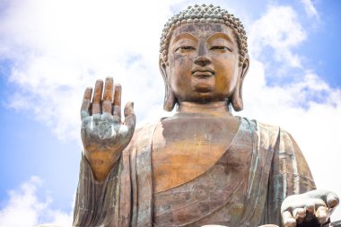 Tian Tan Buddha, büyük Budda, muazzam Tian Tan Buda Hong Kong Po Lin manastırda. Dünyanın en yüksek açık oturmuş bronz Buda Nong ping 360 bulunmaktadır..