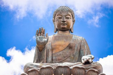 Tian Tan Buddha, büyük Budda, muazzam Tian Tan Buda Hong Kong Po Lin manastırda. Dünyanın en yüksek açık oturmuş bronz Buda Nong ping 360 bulunmaktadır..