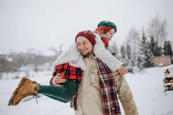 Beautiful Young People Couple Lovers Date Winter Park Man Loves — Stock Photo, Image