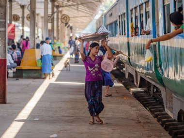 Yangon merkez tren istasyonu, Myanmar