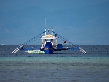 Filipinler Outrigger balıkçı teknesi