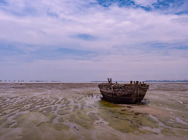 Old Wooden Barge Stranded Low Tide Naklua Chonburi Province Thailand — Stock Photo, Image