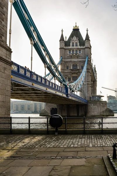 Low Angle View Tower Bridge London Lifebuoy Foreground Bascule Suspension — Stock Photo, Image