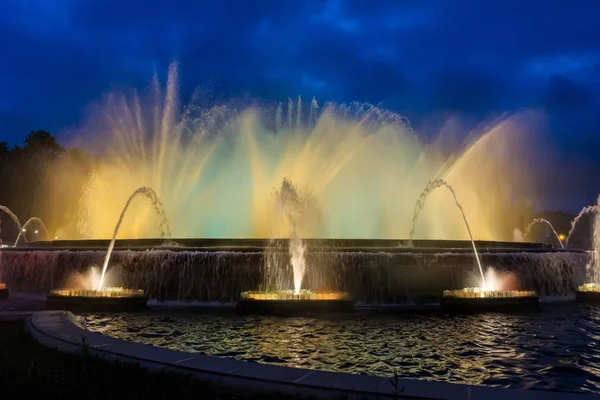 Farbenfrohe Darbietung Des Magischen Brunnens Montjuic Barcelona Spanien Die Show — Stockfoto