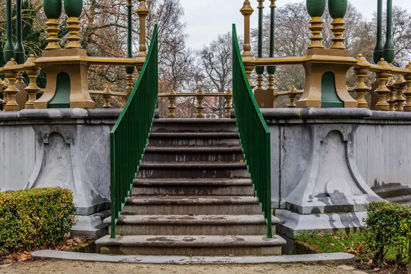 Escaliers Menant Kiosque Pittoresque Koningin Astridpark Parc Reine Astrid Bruges — Photo