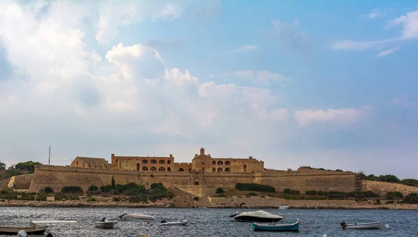 Vista Del Fuerte Manoel Desde Valeta Malta Con Varios Barcos — Foto de Stock